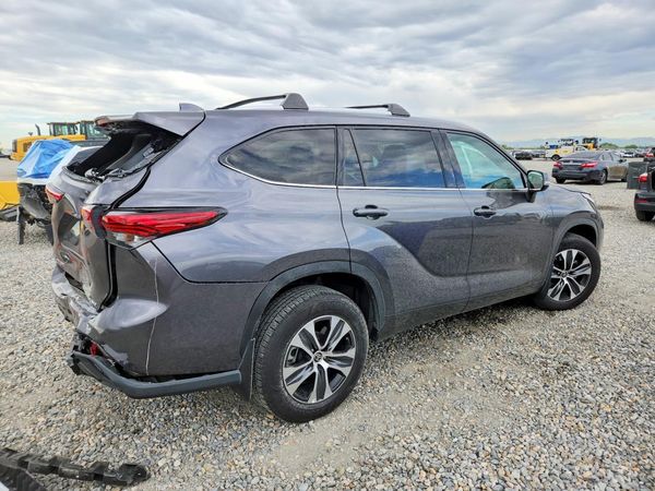2022 TOYOTA HIGHLANDER
