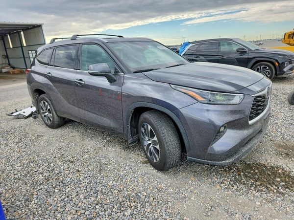 2022 TOYOTA HIGHLANDER