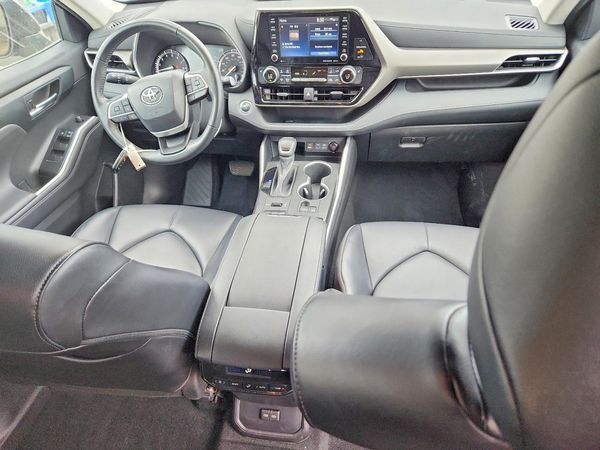2022 TOYOTA HIGHLANDER
