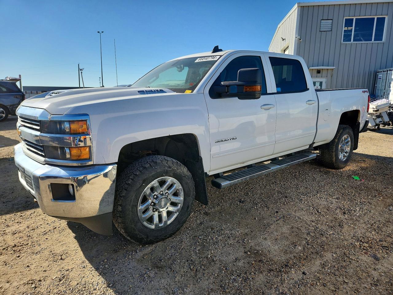 2017 CHEVROLET SILVERADO LT
