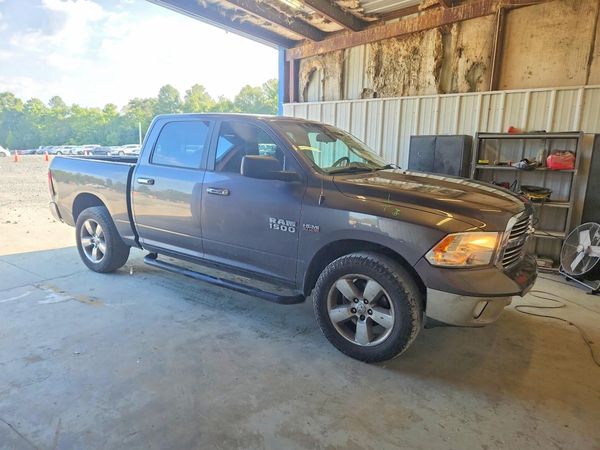 2015 RAM 1500 SLT