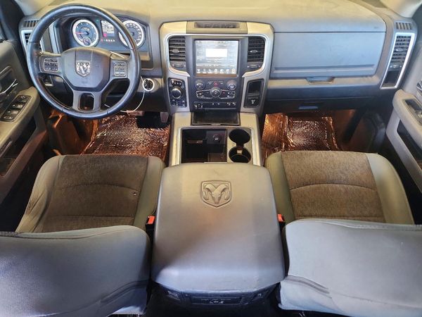 2015 RAM 1500 SLT