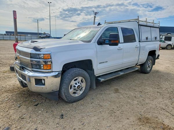 2018 CHEVROLET SILVERADO LT