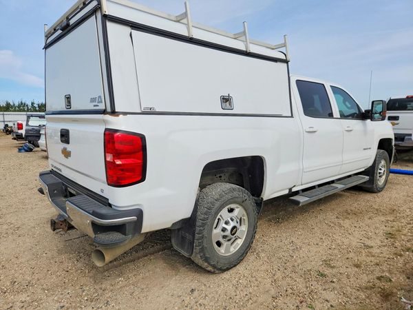 2018 CHEVROLET SILVERADO LT