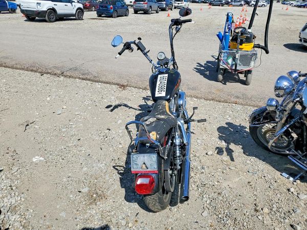 2012 HARLEY-DAVIDSON XL883