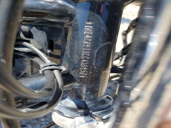 2012 HARLEY-DAVIDSON XL883