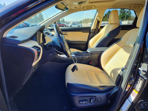 2015 LEXUS NX 200t Luxury