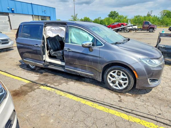 2020 CHRYSLER PACIFICA