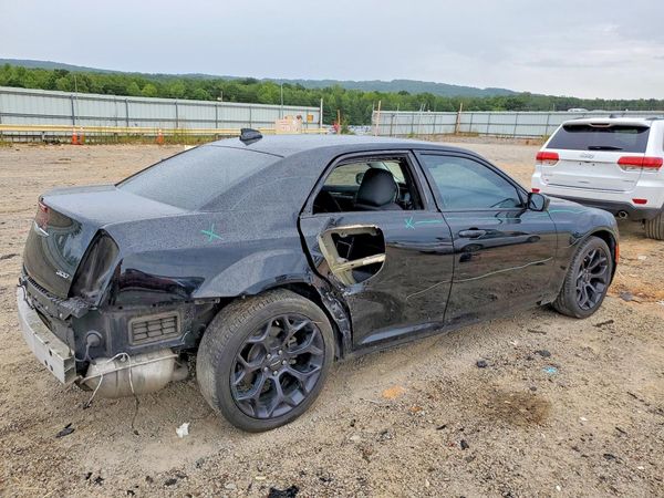 2019 CHRYSLER 300