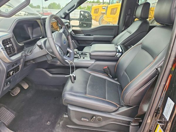 2025 FORD F150