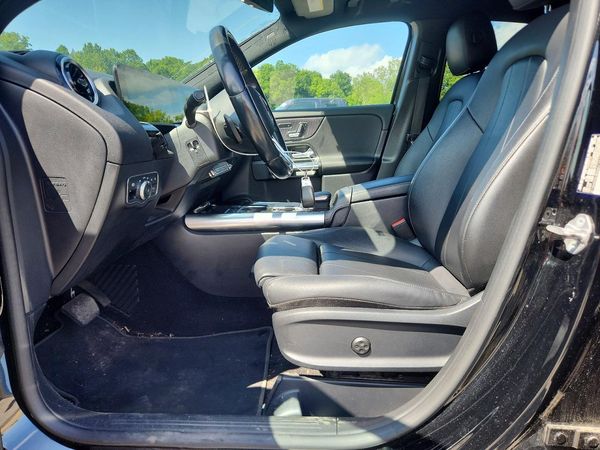 2021 MERCEDES-BENZ GLA