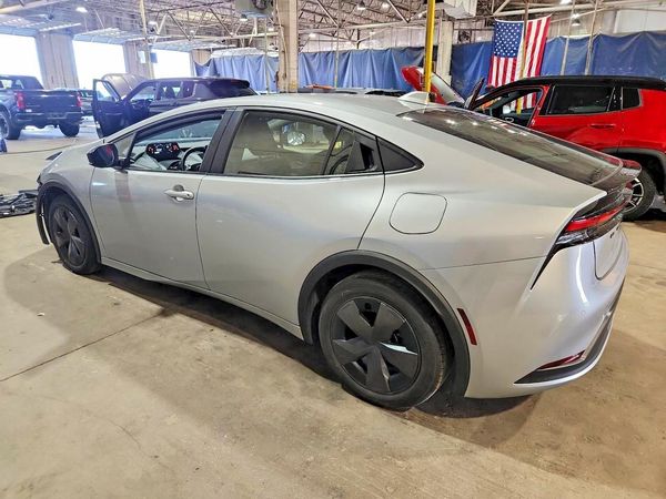 2025 TOYOTA PRIUS