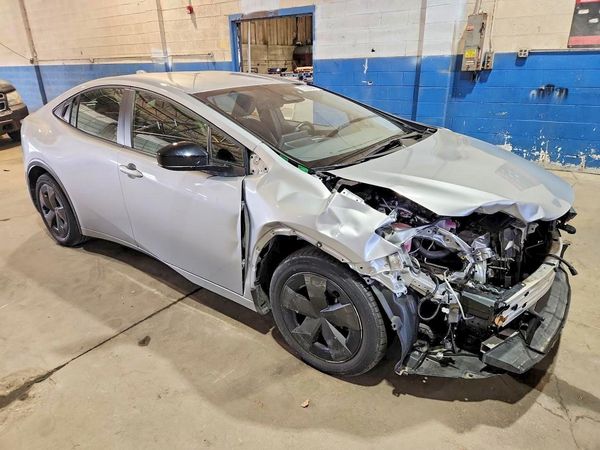 2025 TOYOTA PRIUS