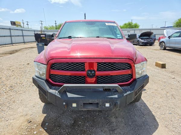 2015 RAM 1500 ST CREW CAB 4X4
