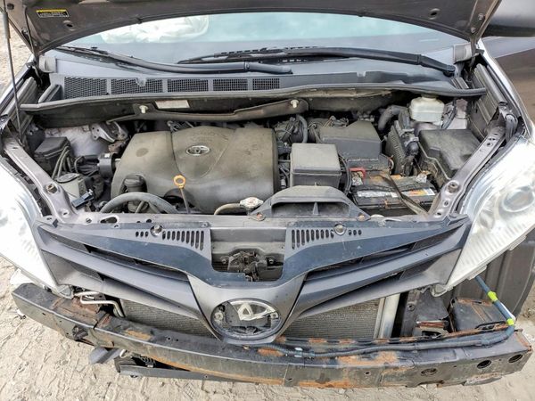 2019 TOYOTA SIENNA L