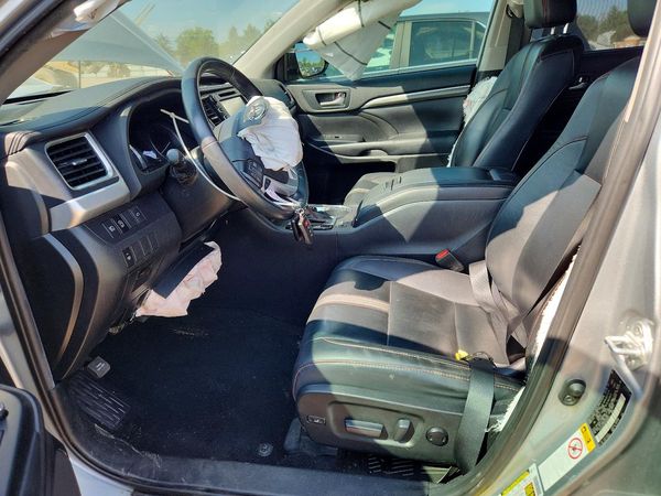2019 TOYOTA HIGHLANDER
