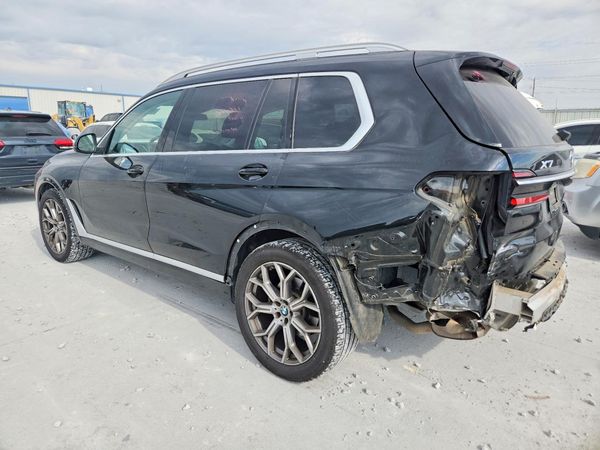 2023 BMW X7