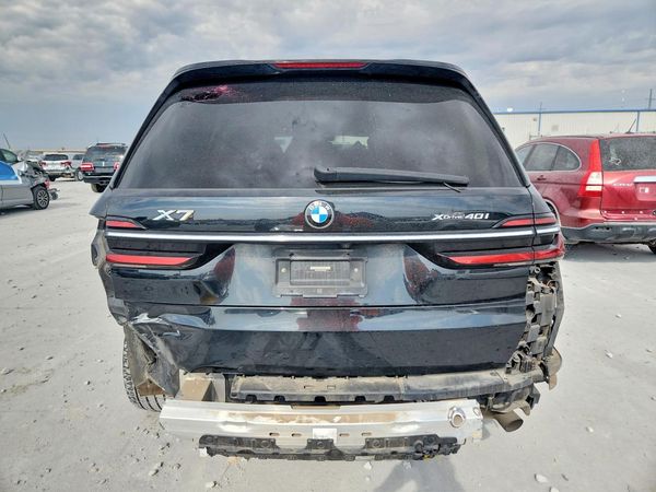 2023 BMW X7