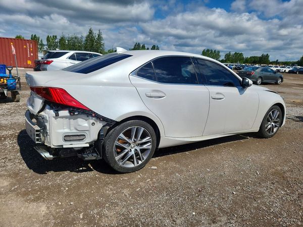 2017 LEXUS IS 200t