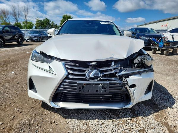 2017 LEXUS IS 200t