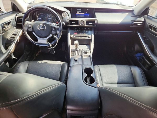 2017 LEXUS IS 200t