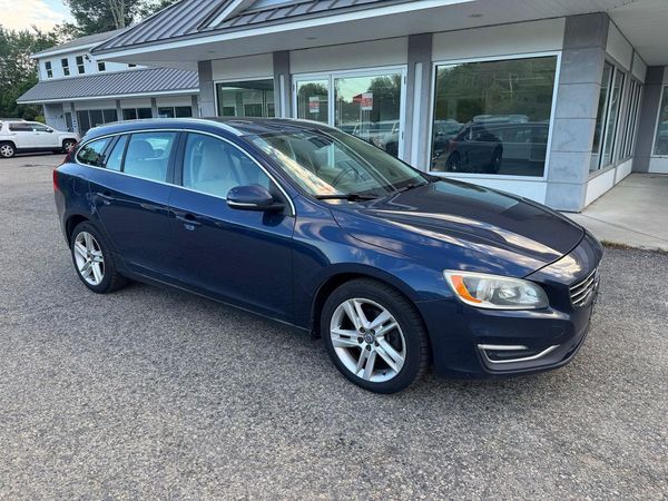 2015 VOLVO V60 Premier (non R design)