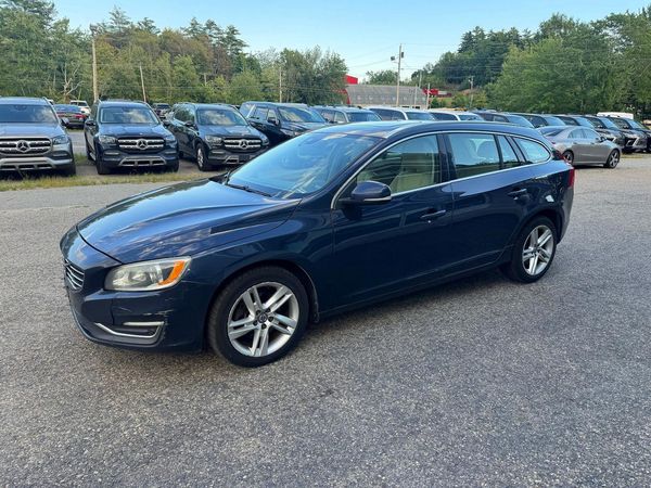 2015 VOLVO V60 Premier (non R design)