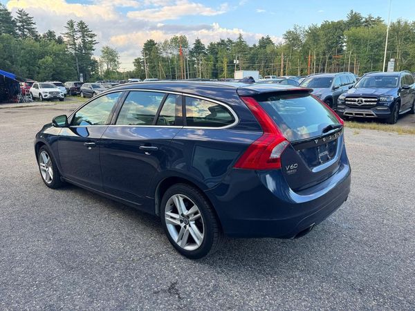 2015 VOLVO V60 Premier (non R design)