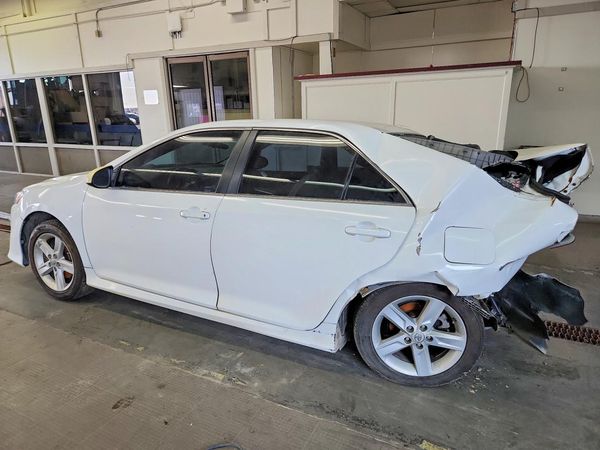 2013 TOYOTA CAMRY