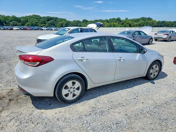 2018 KIA FORTE LX Base