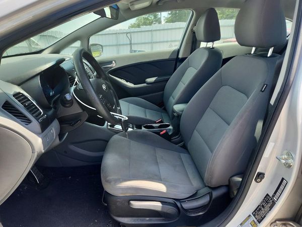 2018 KIA FORTE LX Base