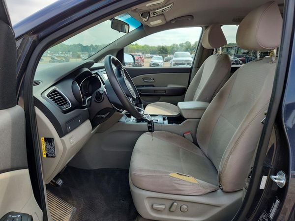2016 KIA SEDONA LX - Middle-low