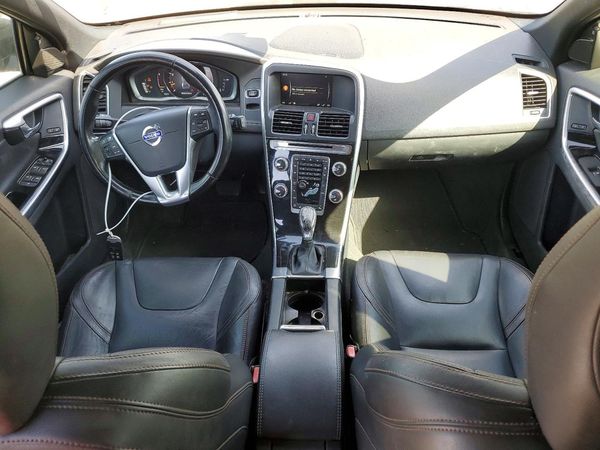 2016 VOLVO XC60