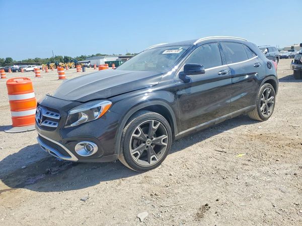 2020 MERCEDES-BENZ GLA