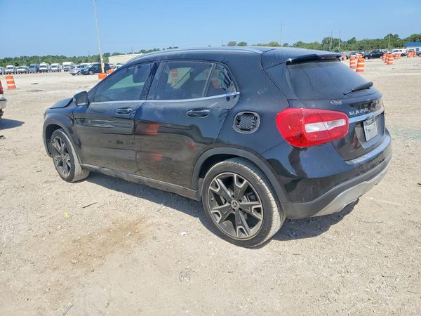 2020 MERCEDES-BENZ GLA