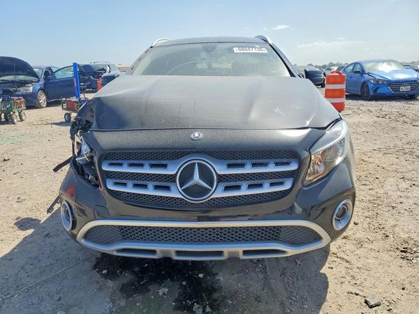 2020 MERCEDES-BENZ GLA