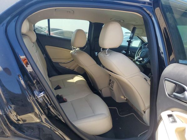 2020 MERCEDES-BENZ GLA