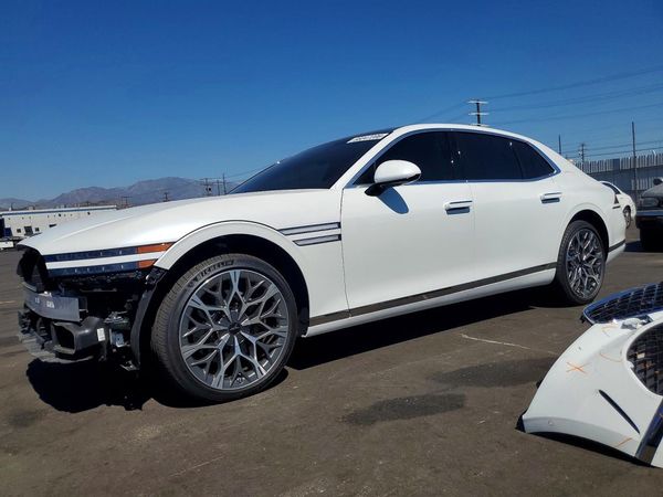 2025 GENESIS G90