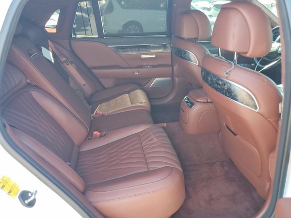 2025 GENESIS G90