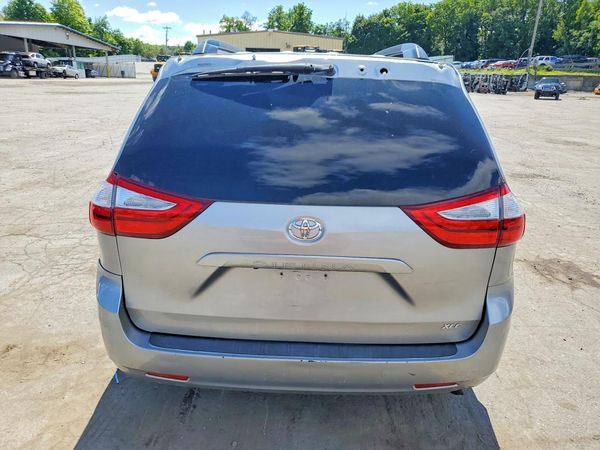2016 TOYOTA SIENNA