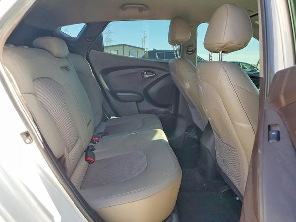 2015 HYUNDAI TUCSON GL (Middle-Low)