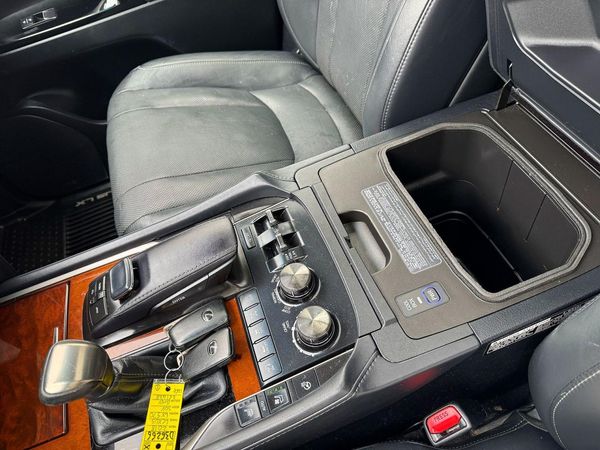 2018 LEXUS LX 570