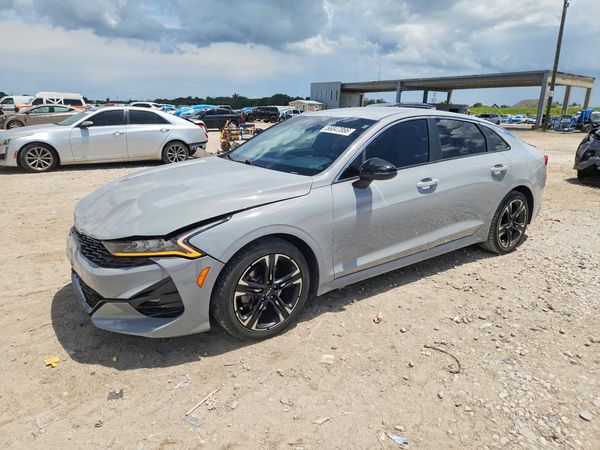 2022 KIA K5