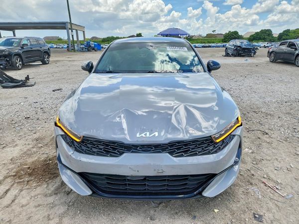 2022 KIA K5