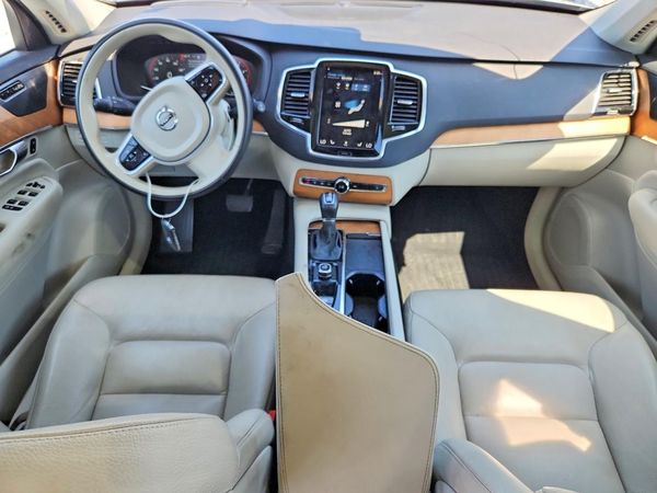 2022 VOLVO XC90 Momentum (excl S60)