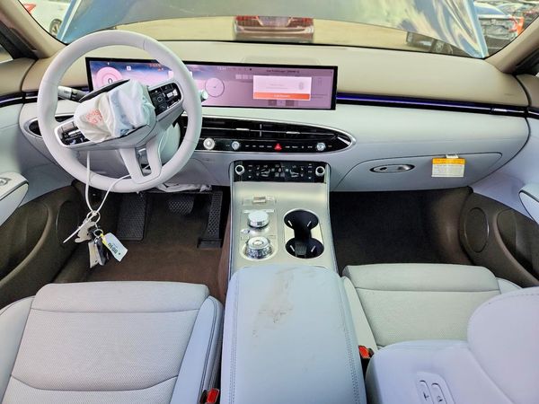 2026 GENESIS GV70