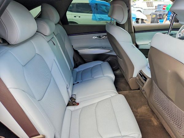 2026 GENESIS GV70