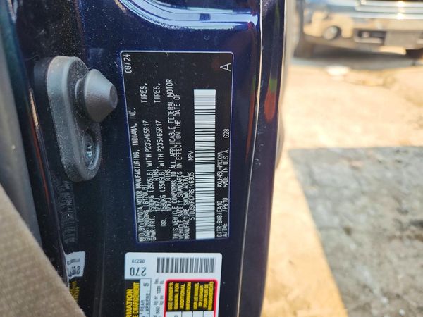 2024 TOYOTA SIENNA XLE