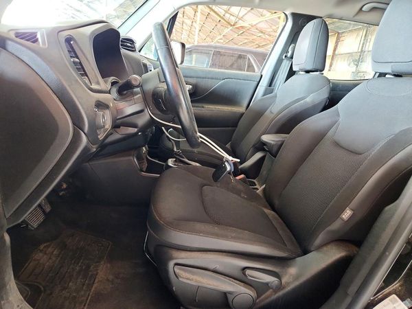 2019 JEEP RENEGADE LATITUDE 4X2