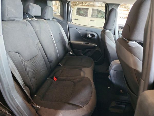 2019 JEEP RENEGADE LATITUDE 4X2